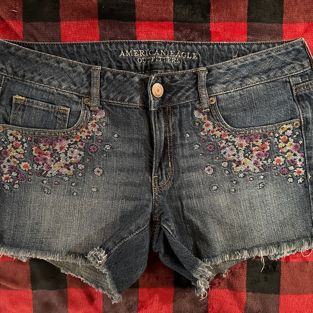 ae shorts 💙 SOLD